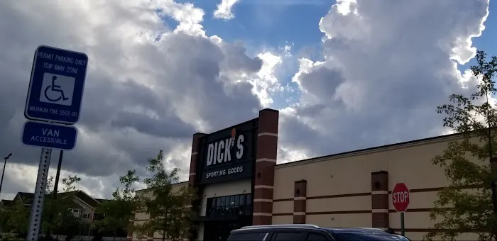 DICK'S Sporting Goods Picture 1