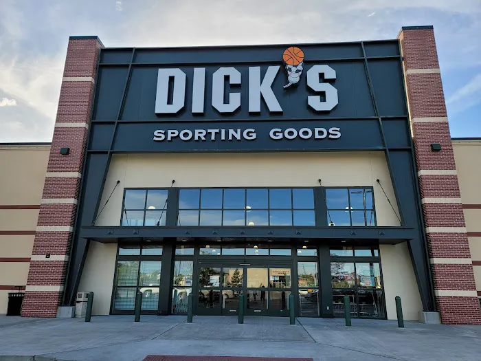 DICK'S Sporting Goods Picture 4