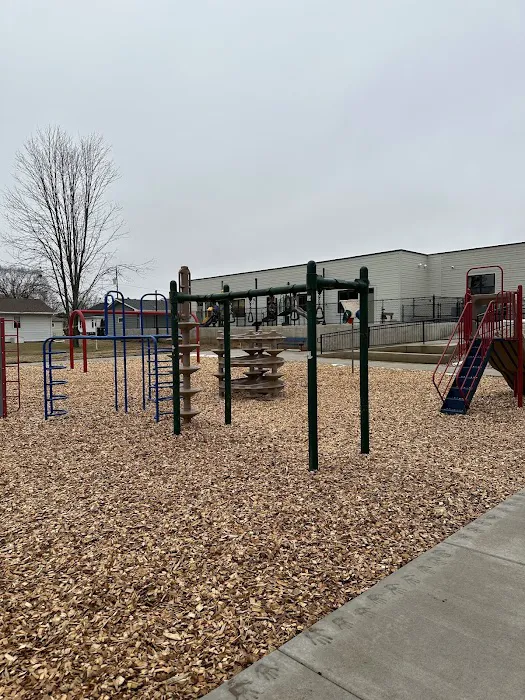 Rainbow Play Systems of NE Wisconsin Picture 1