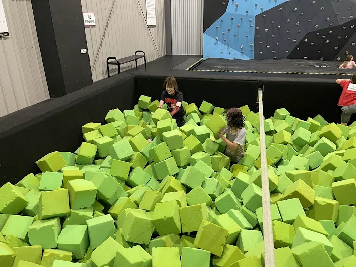 Sawmill Adventure Park - Trampoline Park & Mini Golf Picture 4