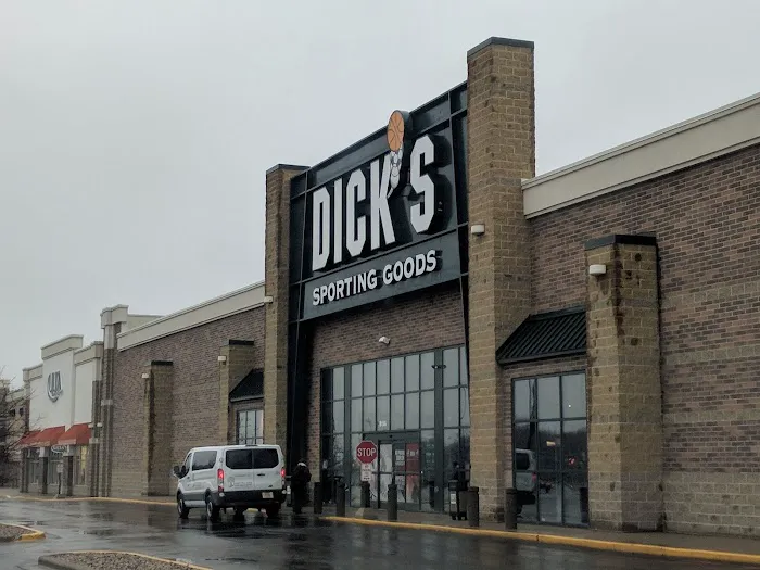 DICK'S Sporting Goods Picture 8