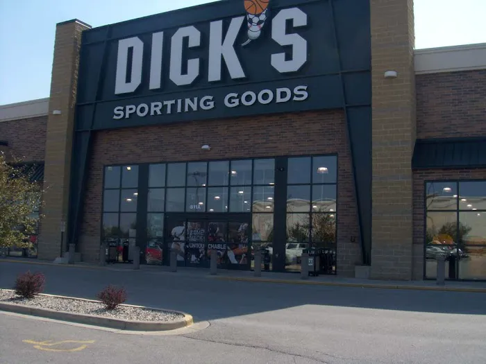 DICK'S Sporting Goods Picture 1