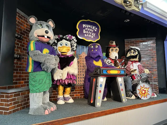 Chuck E. Cheese Picture 5