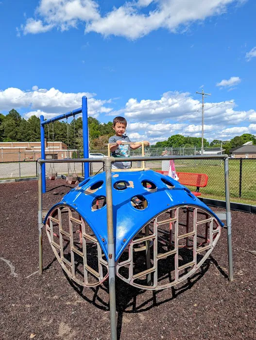 Luddy Park Picture 7