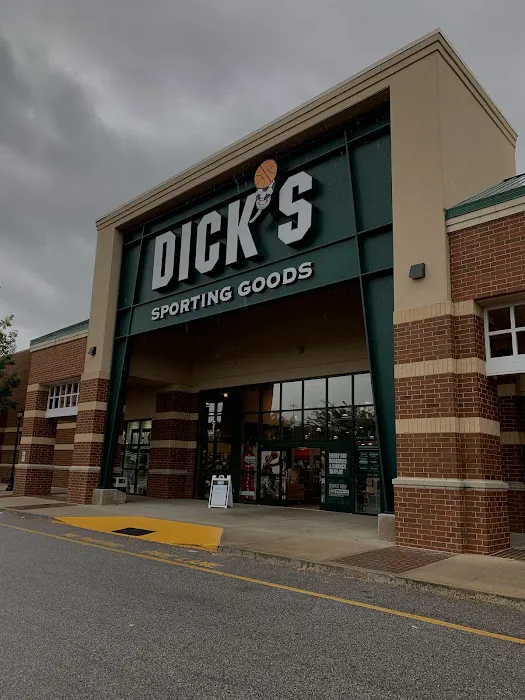 DICK'S Sporting Goods Picture 2