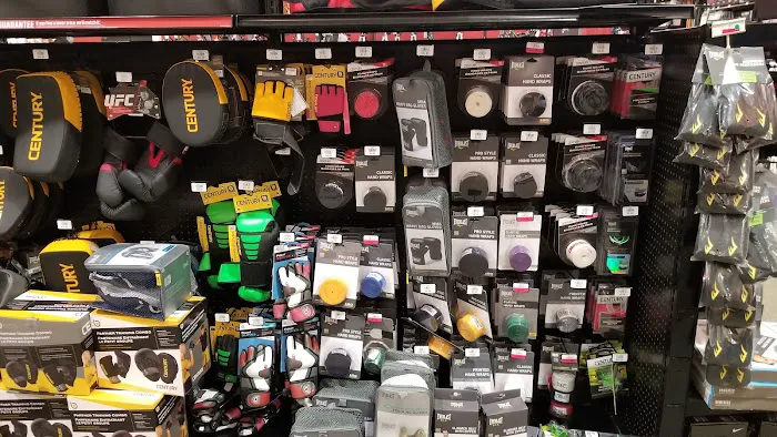 DICK'S Sporting Goods Picture 9