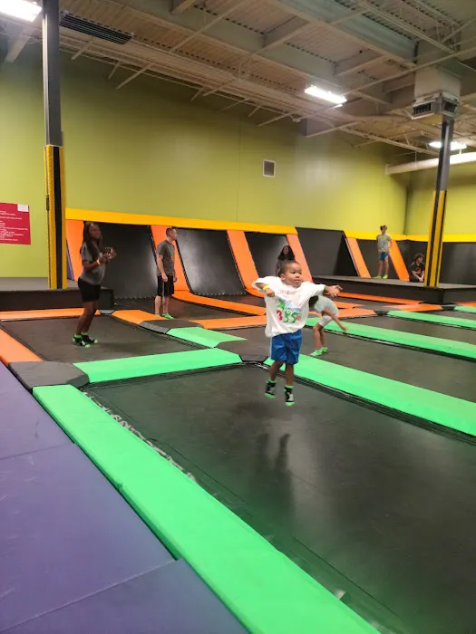 Just Jump Trampoline Park Picture 3