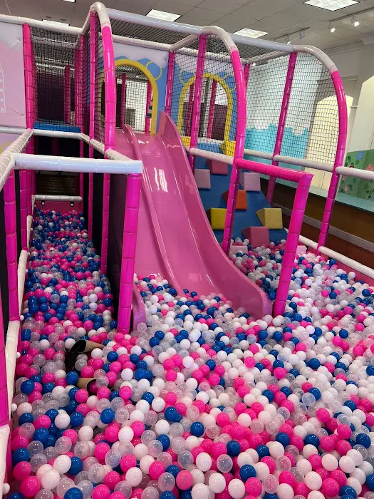 Indoor World Picture 9
