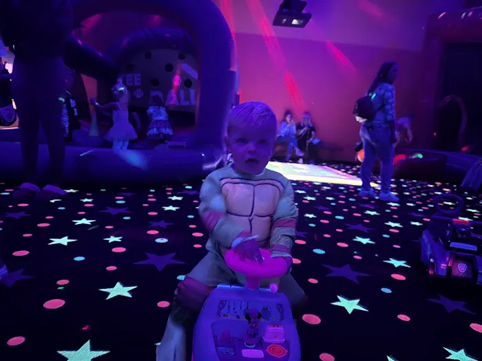 Pump It Up Bartlett Kids Birthdays and More Picture 2