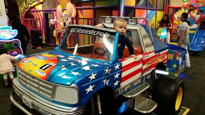 Chuck E. Cheese Picture 8