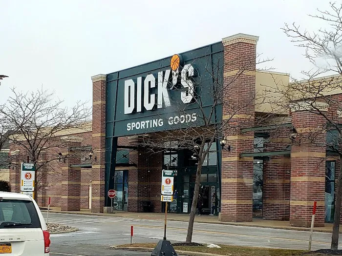 DICK'S Sporting Goods Picture 1