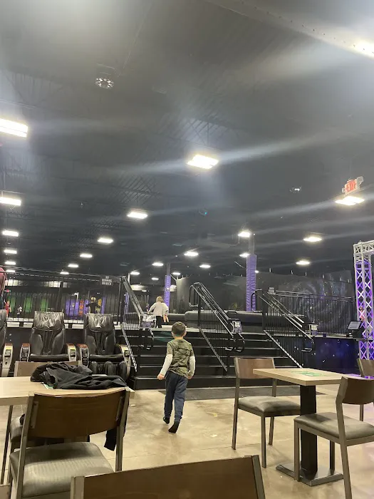Elevate Trampoline Park Picture 4