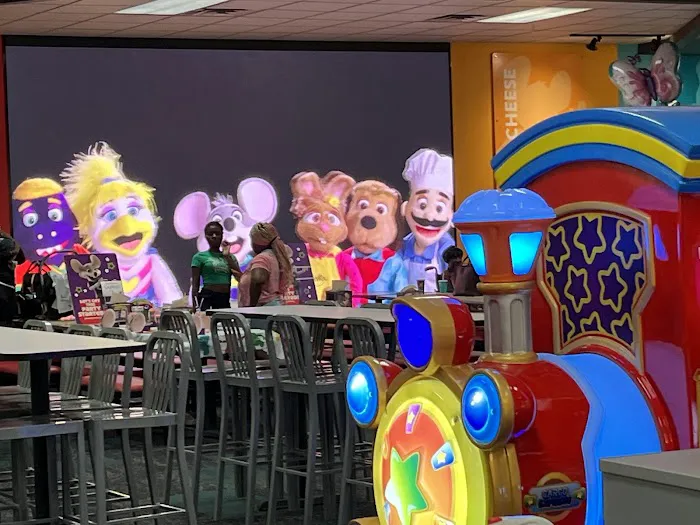 Chuck E. Cheese Picture 1