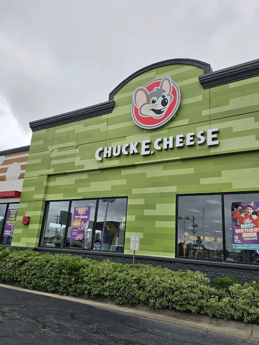 Chuck E. Cheese Picture 6