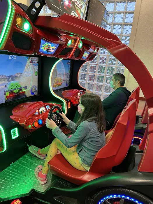 Chuck E. Cheese Picture 7