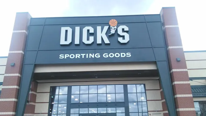 DICK'S Sporting Goods Picture 5