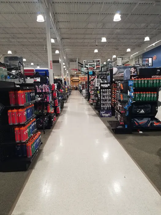 DICK'S Sporting Goods Picture 8