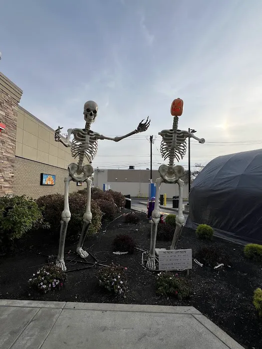 Union Road Plaza Picture 1