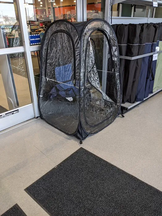 DICK'S Sporting Goods Picture 2
