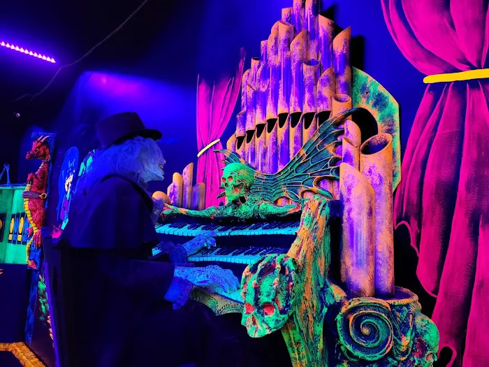 Monster Mini Golf Chantilly Picture 2