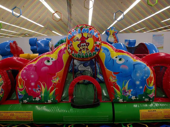 Beehive Indoor Playground Picture 9