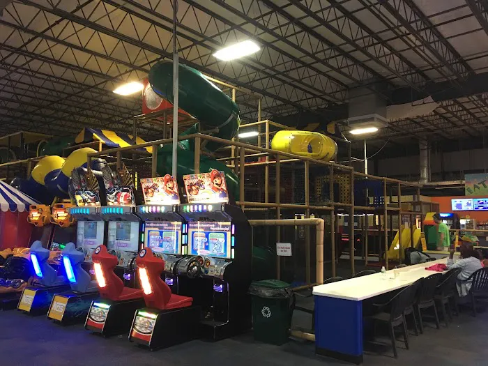 Oasis Family Fun Center Picture 4