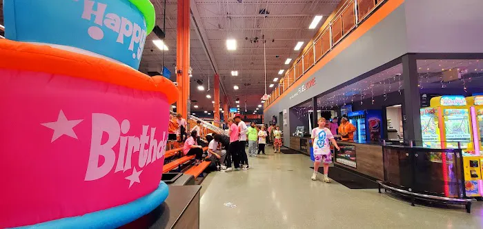 Sky Zone Trampoline Park Picture 3