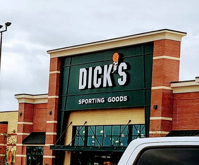 DICK'S Sporting Goods Picture 10