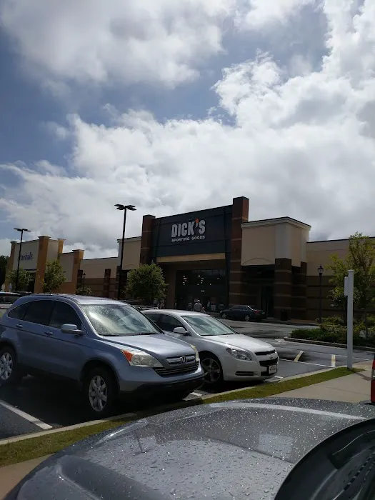 DICK'S Sporting Goods Picture 7