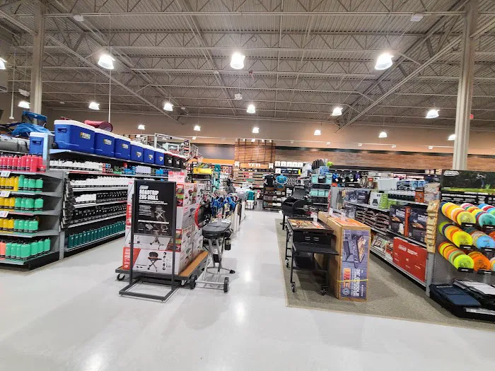 DICK'S Sporting Goods Picture 5