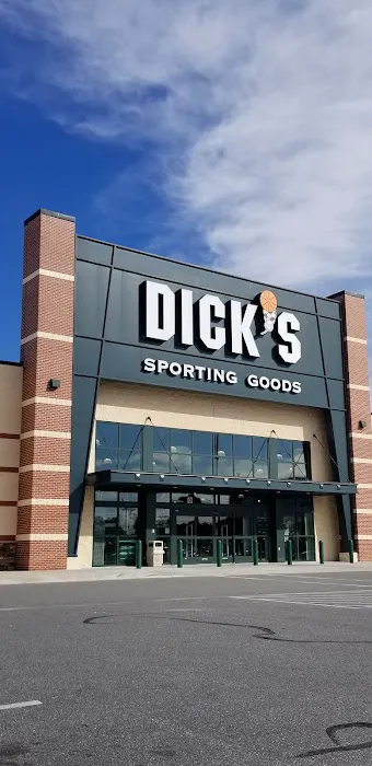 DICK'S Sporting Goods Picture 2