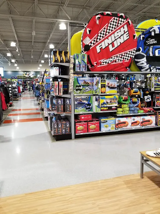DICK'S Sporting Goods Picture 6