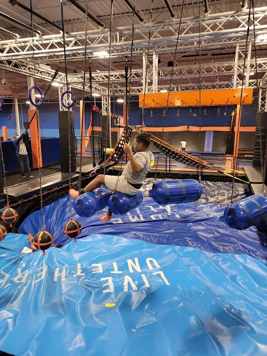 Sky Zone Trampoline Park Picture 3