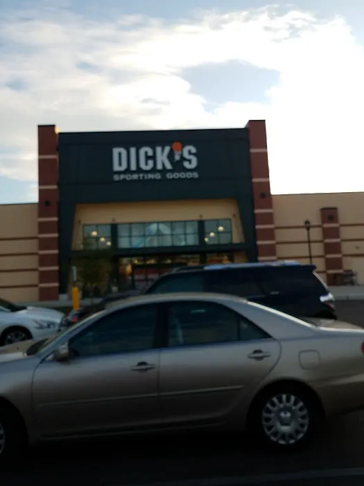 DICK'S Sporting Goods Picture 5