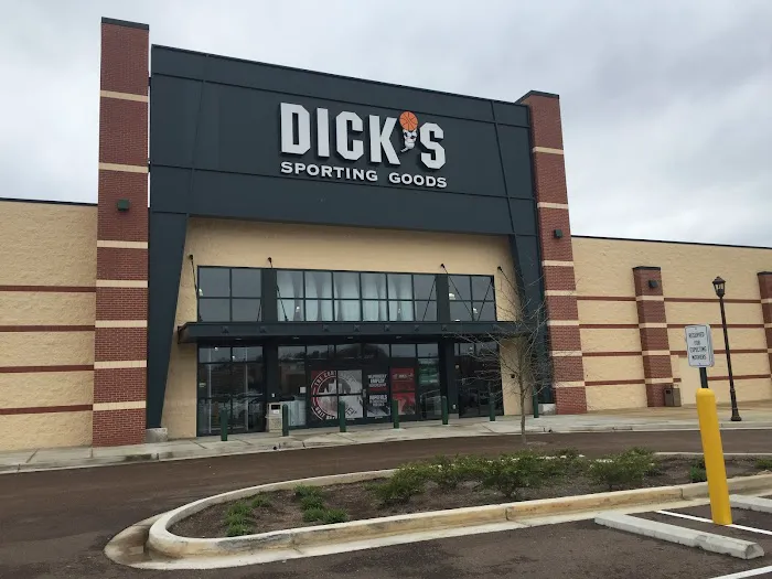 DICK'S Sporting Goods Picture 7