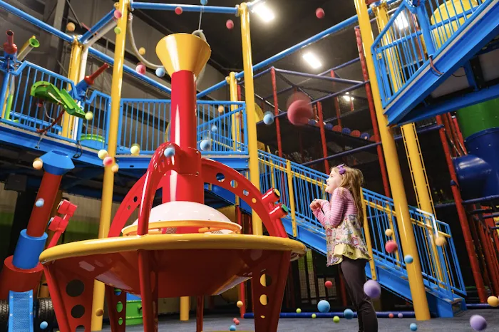 Hijinx: The Funtivity Spot | Bowling, Laser Tag, Arcade Games, Ropes Course, Playground | JT's Grill Restaurant Picture 9
