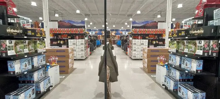 DICK'S Sporting Goods Picture 1
