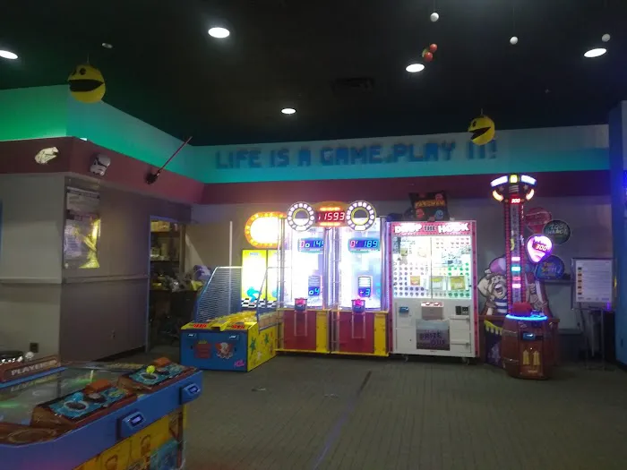 At The Pier Arcade Picture 2