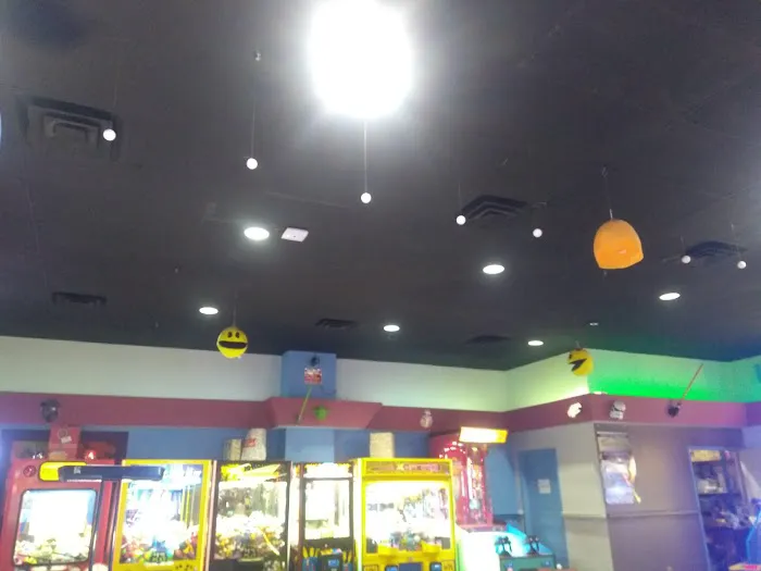 At The Pier Arcade Picture 7