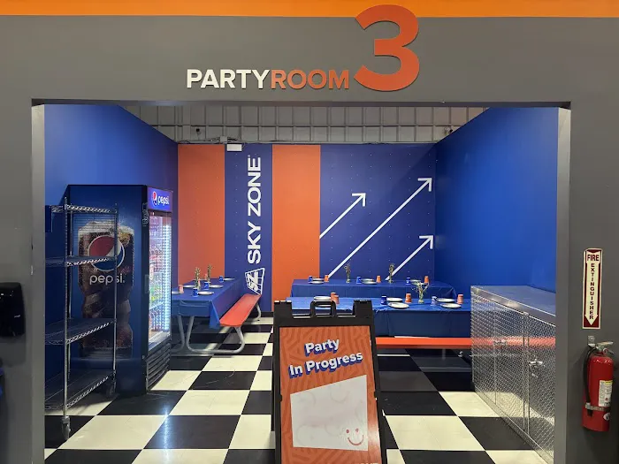 Sky Zone Trampoline Park Picture 6