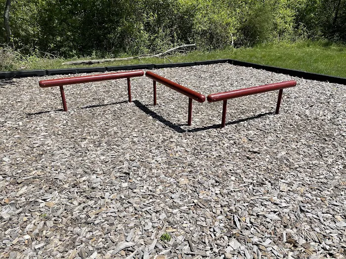 World Trail Beam Jump Station Picture 3
