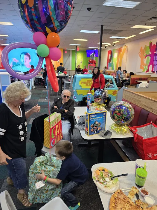 Chuck E. Cheese Picture 4