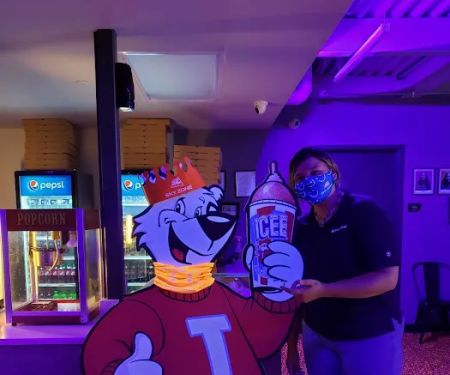 Pauley's Pizza / Sky Zone Bowie