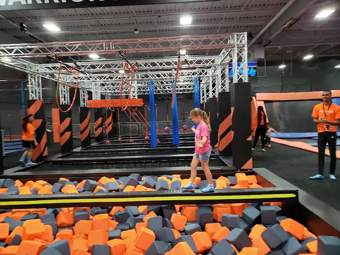 Pauley's Pizza / Sky Zone Bowie Picture 8