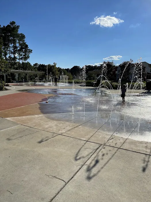 Midway Park Splash Pad Picture 4