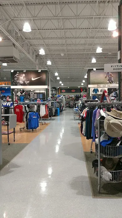 DICK'S Sporting Goods Picture 1