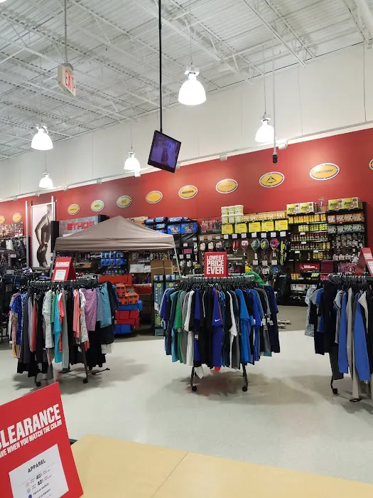 DICK'S Sporting Goods Picture 8