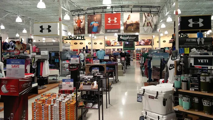 DICK'S Sporting Goods Picture 9