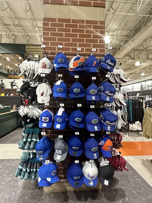 DICK'S Sporting Goods Picture 8