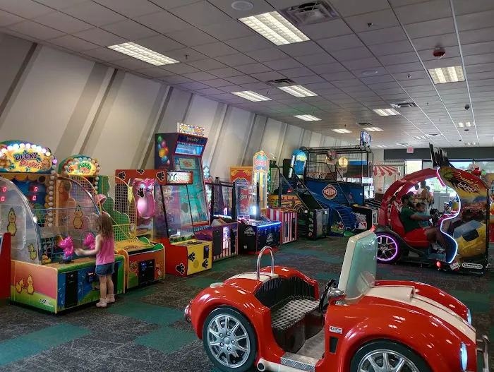 Chuck E. Cheese Picture 4